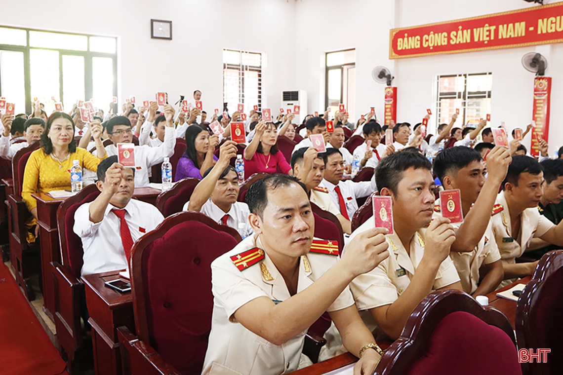 Đại hội Đảng bộ huyện Vũ Quang bầu 34 đồng chí vào Ban Chấp hành nhiệm kỳ 2020 - 2025