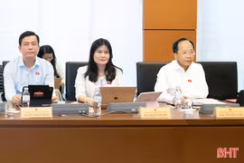 Thủ tướng dự thảo luận tổ với các đoàn ĐBQH Hà Tĩnh, Hải Phòng, Lạng Sơn