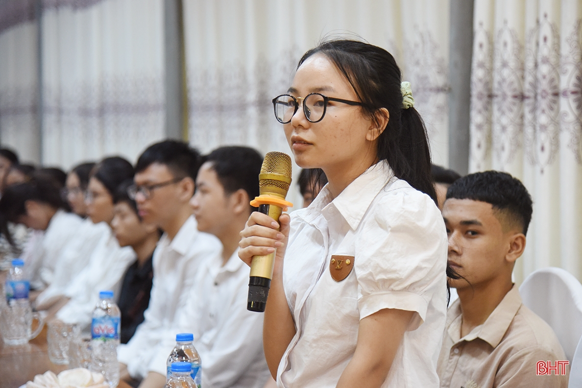 Hà Tĩnh gặp mặt học sinh, sinh viên hoàn cảnh đặc biệt khó khăn được hỗ trợ học đại học