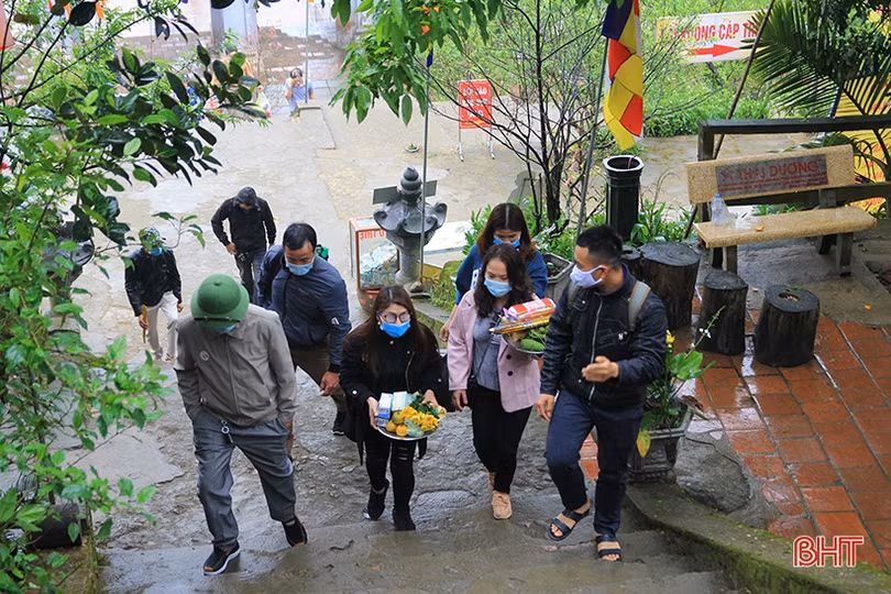 Dịch vụ mới làm hài lòng du khách khám phá “Hoan Châu đệ nhất danh lam”