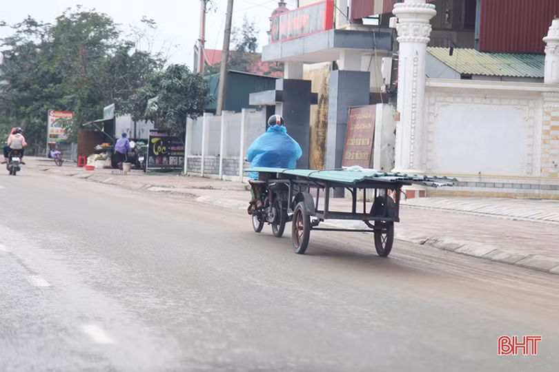 Hiểm họa từ xe tự chế chở tôn, sắt thép ở Hà Tĩnh
