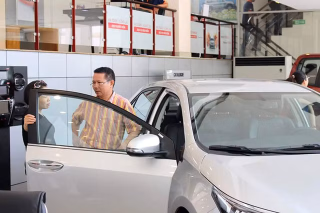nhung mau o to nao dang giam gia giam bao nhieu