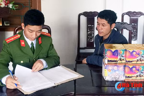 giau gan 9kg phao trong thung xop de cho di tieu thu