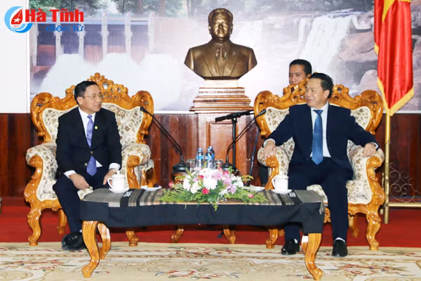 ha tinh luon vun dap moi quan he tot dep voi cac tinh nuoc ban lao