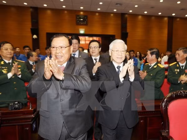 tich cuc tuyen truyen ve nguon goc quan he viet lao den the he tre