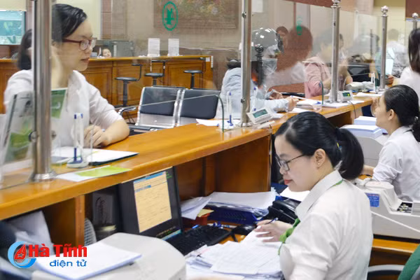 he thong ngan hang o ha tinh khong lo thieu tien mat dip cuoi nam