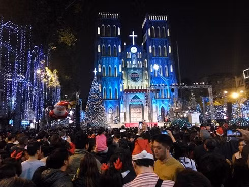 ca nuoc don noel trong nen nhiet do ly tuong