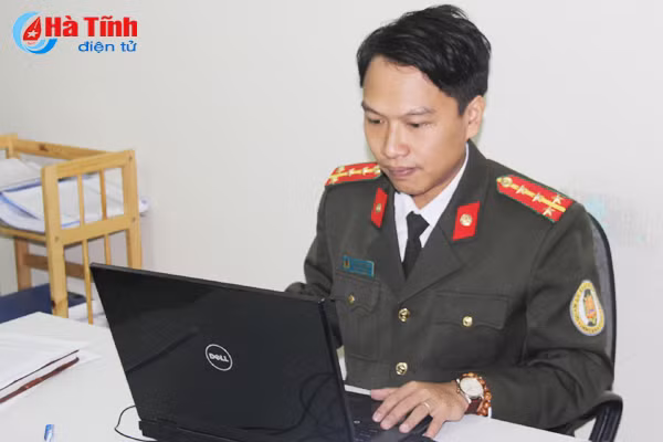 thu linh doan lam het viec chu khong het gio