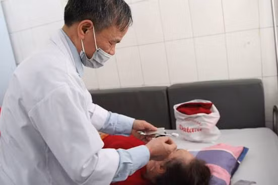 canh bao troi ret dam khien nhieu nguoi bi meo mieng liet mat