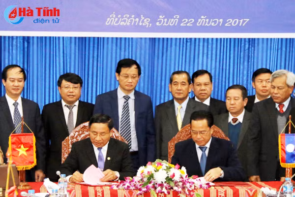 ha tinh bolykhamxay kien quyet kien tri bao ve dang bao ve che do