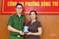 Nhận 300 triệu đồng chuyển khoản nhầm, người phụ nữ trình báo công an trả lại