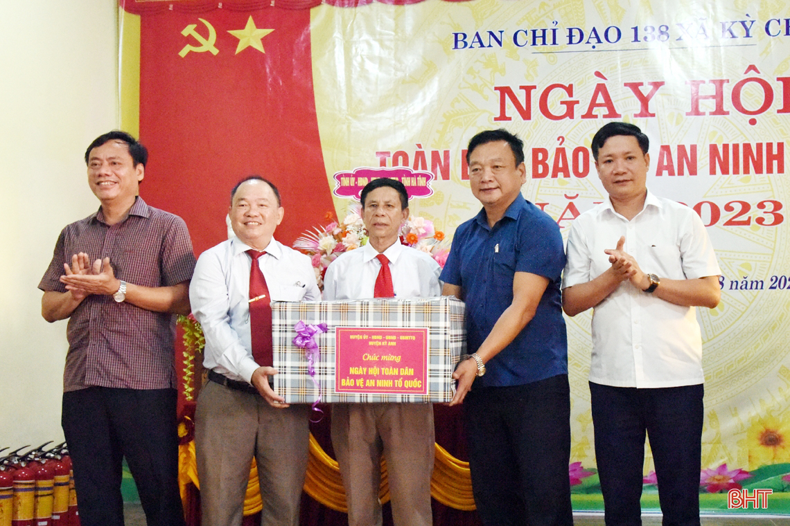 Chủ tịch UBND tỉnh dự Ngày hội toàn dân bảo vệ an ninh Tổ quốc tại Kỳ Anh