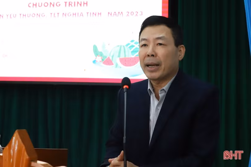 Agribank Hà Tĩnh II trao 120 suất quà tết cho người dân khó khăn 