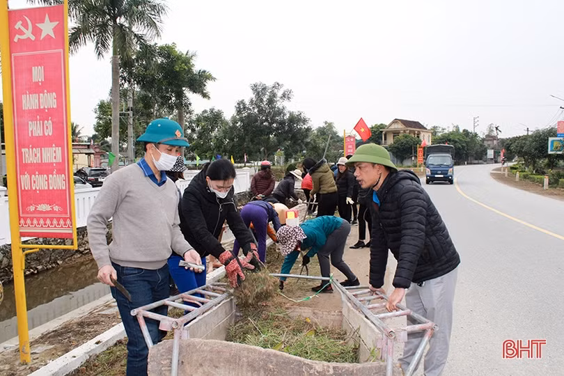 Đảng viên đang công tác ở nơi cư trú chung sức xây dựng Can Lộc giàu đẹp, văn minh