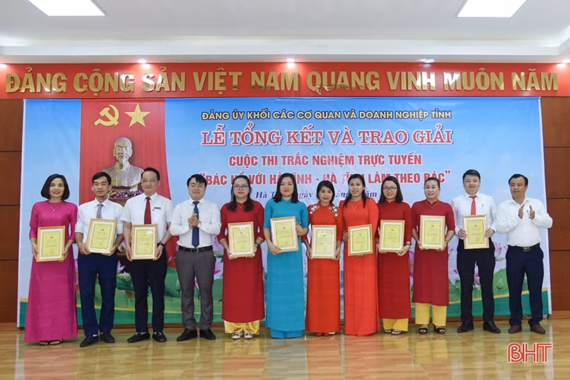 Hà Tĩnh: Chuyển đổi số phù hợp với yêu cầu cải cách hành chính trong Đảng