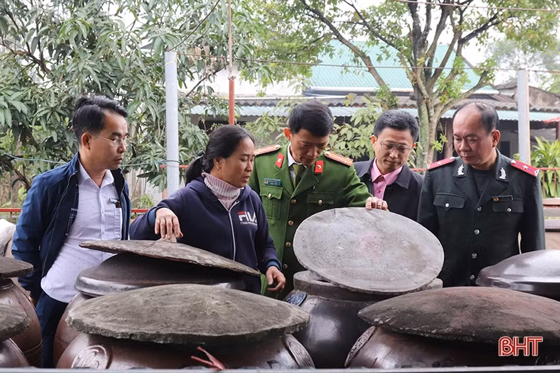 Ra quân kiểm tra an toàn vệ sinh thực phẩm trên địa bàn Hà Tĩnh