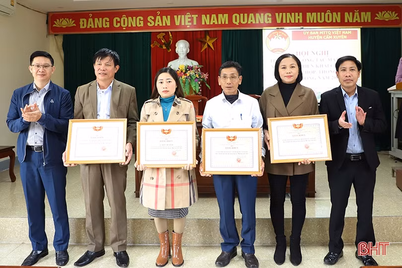 Cẩm Xuyên làm mới, sửa chữa 112 ngôi nhà đại đoàn kết trong năm 2022