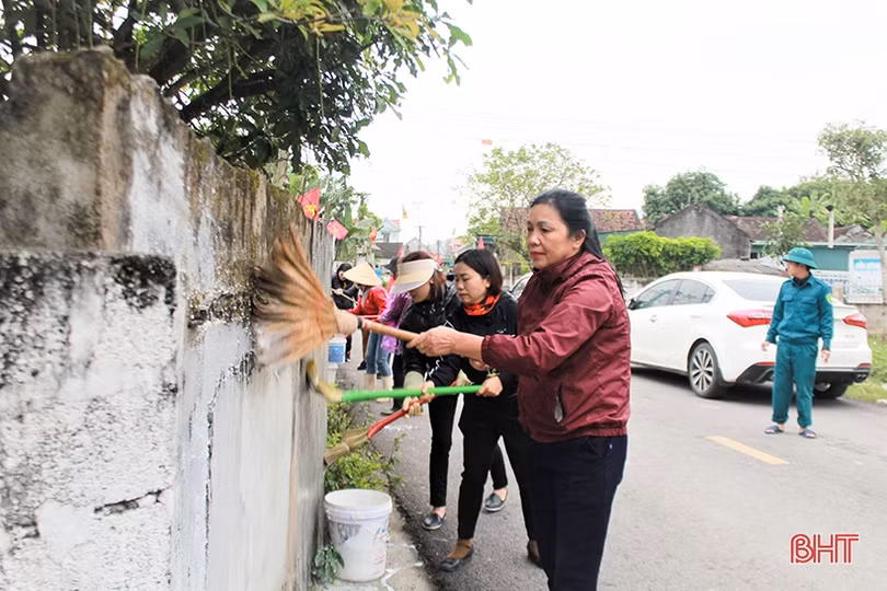 Đảng viên đang công tác ở nơi cư trú chung sức xây dựng Can Lộc giàu đẹp, văn minh
