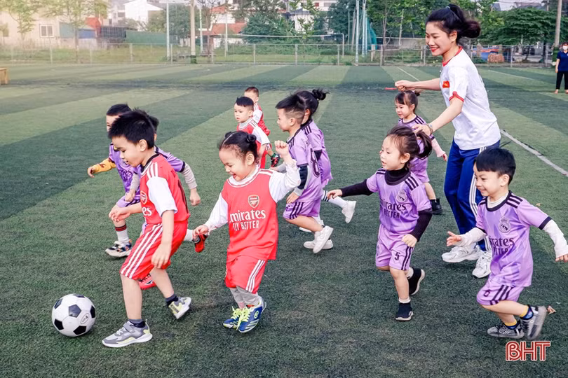 “Siêu nhí” Trung Kiên đấu trí