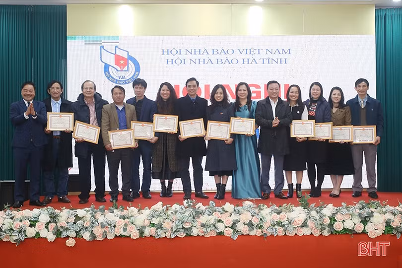 Đoàn kết, trách nhiệm, xây dựng Hội Nhà báo Hà Tĩnh ngày càng vững mạnh