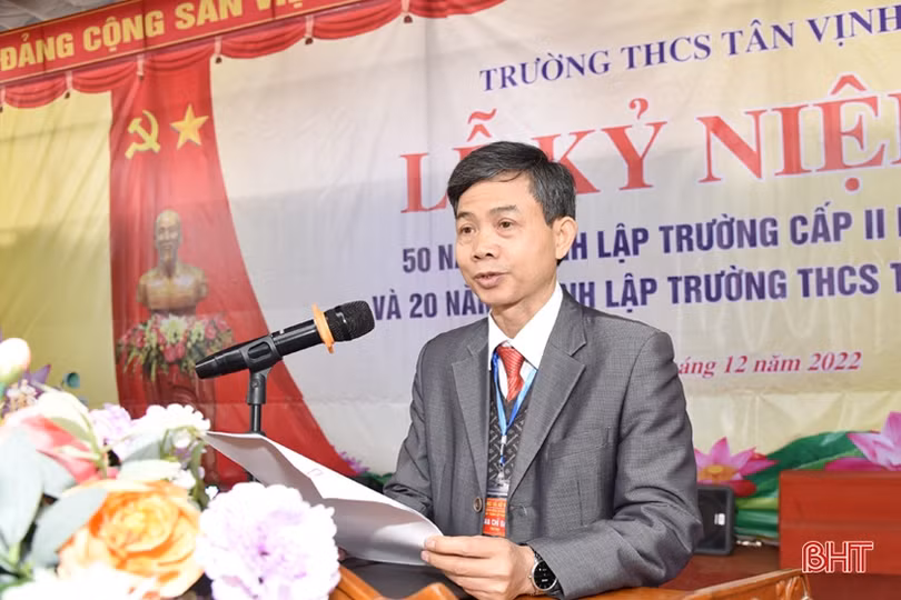 Kỷ niệm 50 năm thành lập Trường cấp II Hộ Độ và 20 năm Trường THCS Tân Vịnh