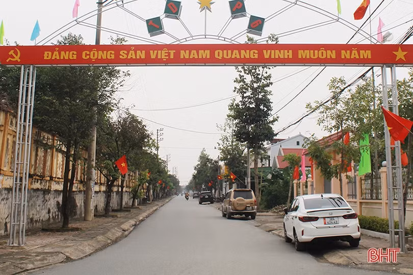 Đảng viên đang công tác ở nơi cư trú chung sức xây dựng Can Lộc giàu đẹp, văn minh