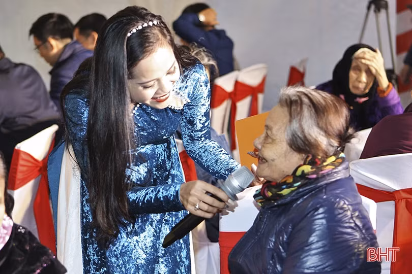 “Xuân yêu thương - tết sẻ chia” đến với Trung tâm Điều dưỡng người có công và Bảo trợ xã hội Hà Tĩnh