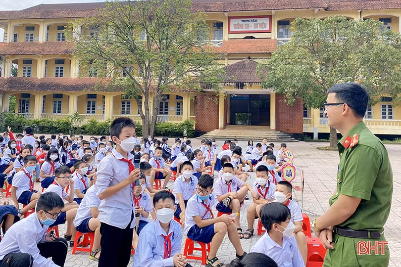 Tuyên truyền phòng chống đuối nước, PCCC cho học sinh Hà Tĩnh