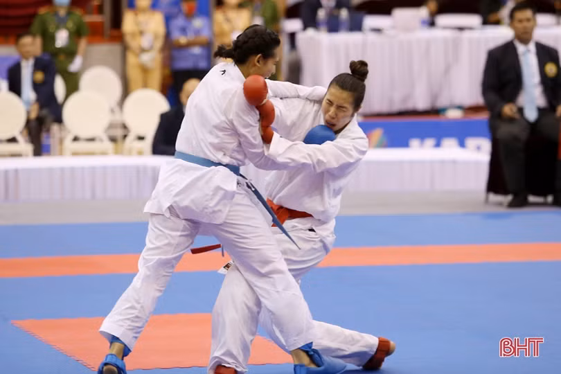 VĐV Hà Tĩnh vỡ òa cảm xúc trong giây phút giành HCV SEA Games 31