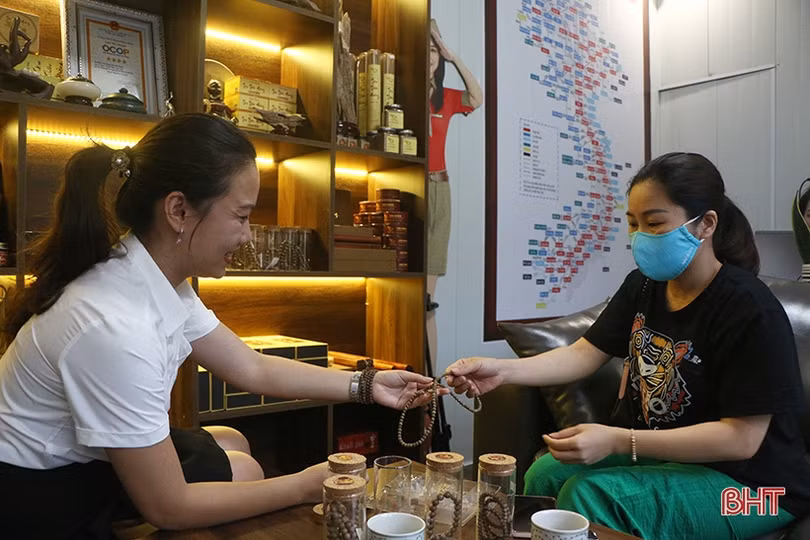 Nhiều cơ sở tiểu thủ công nghiệp ở TP Hà Tĩnh phải sản xuất... tại gia!