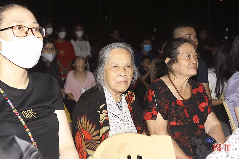 Lắng sâu dạ hội “Lời Người, lời của nước non”