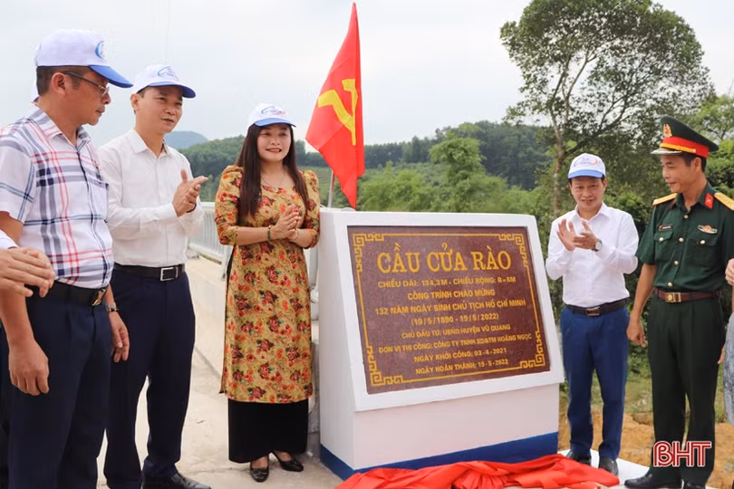 Vũ Quang khánh thành cầu Cửa Rào bắc qua sông Ngàn Trươi