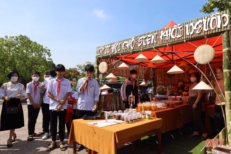 Sôi nổi hoạt động trải nghiệm tại ngày hội STEM ở Trường THCS Nam Hà