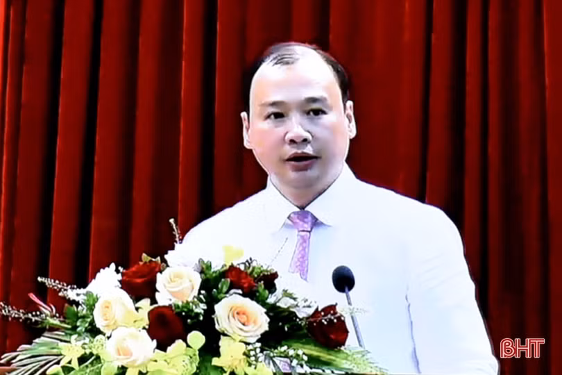 Phát huy vai trò, trách nhiệm của cán bộ, đảng viên trong học tập và làm theo gương Bác