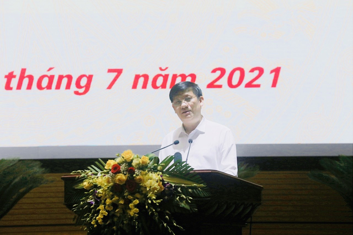 Đồng lòng thực hiện thành công chiến dịch tiêm vắc-xin lớn nhất lịch sử