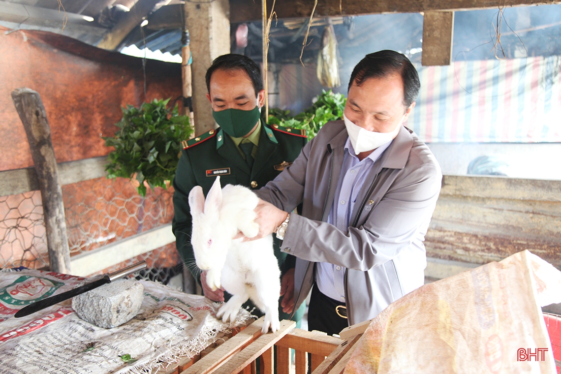 Nỗ lực của cán bộ, chiến sĩ Bộ đội Biên phòng góp phần vào sự phát triển của Hà Tĩnh