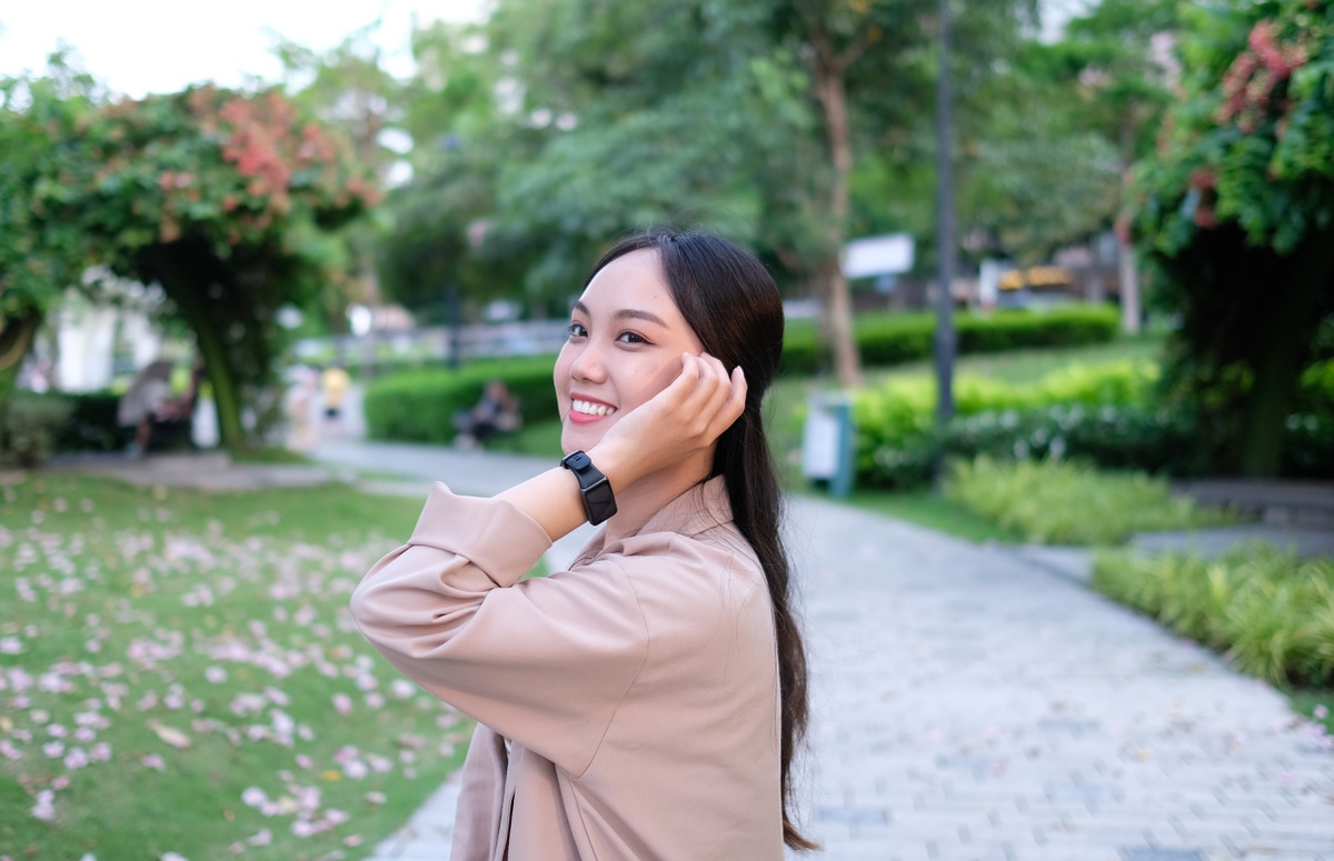 Loạt vòng đeo tay thông minh giá rẻ có tính năng giống Apple Watch 6