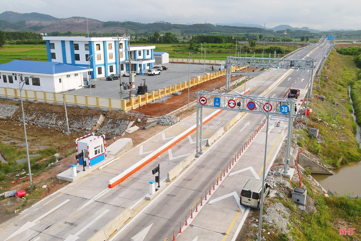 bqbht_br_thu-phi-cao-toc-qua-ha-tinh-6a.jpg