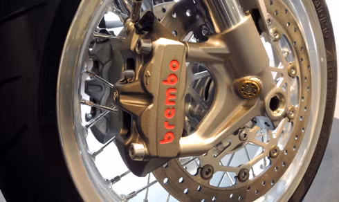 triumph thruxton r moto cafe racer 595 trieu dong o viet nam