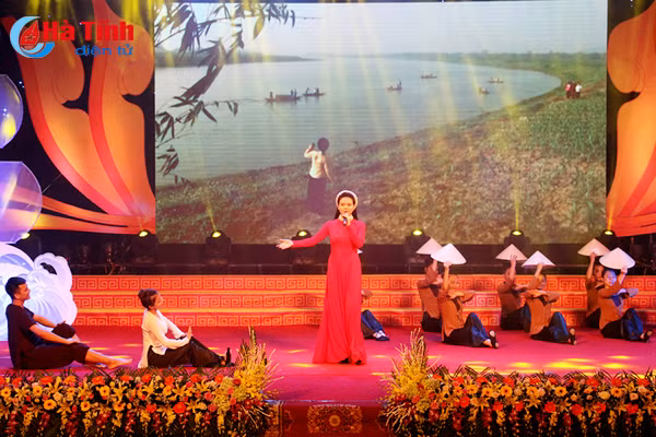 ha tinh ton vinh 55 doanh nghiep doanh nhan tieu bieu nam 2017