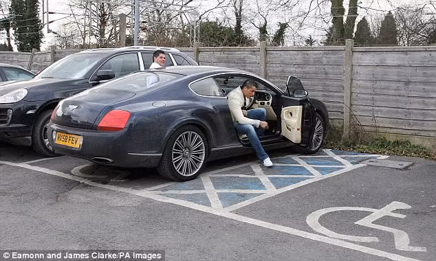 photo chiem nguong bo suu tap sieu xe cua cristiano ronaldo