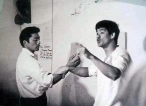 nguoi canh mo cho ly tieu long va moi an tinh sau nang