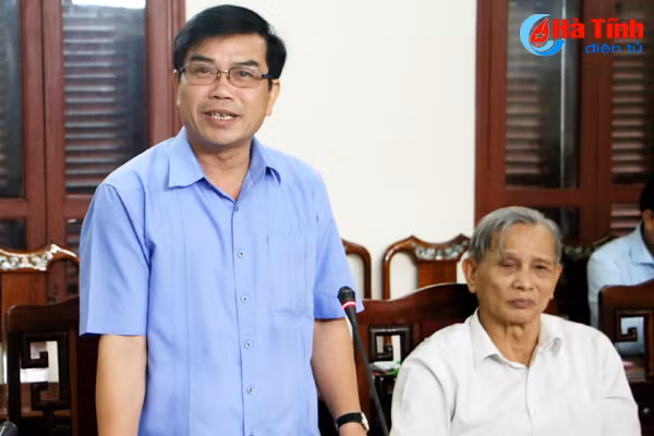 chon danh nhan tho tu o van mieu phai ton vinh dao hoc cua nguoi ha tinh