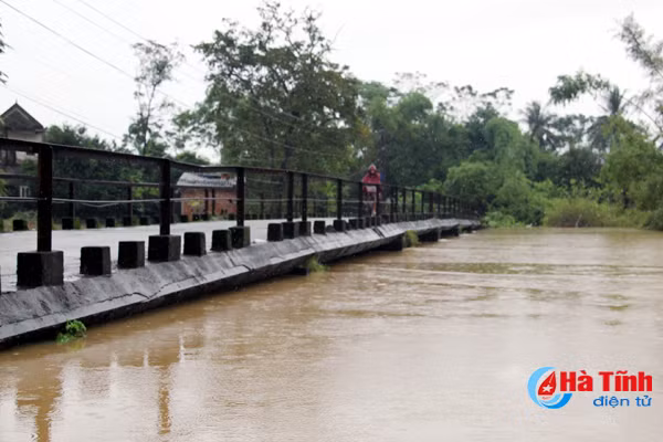 hung lu thuong nguon ve vung ngoai de duc tho ngap bang