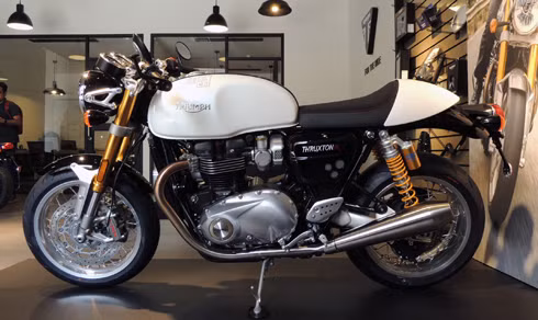 triumph thruxton r moto cafe racer 595 trieu dong o viet nam