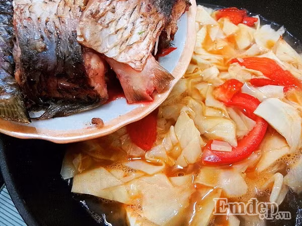 mon canh ca chep nau mang chua cho ngay mat troi