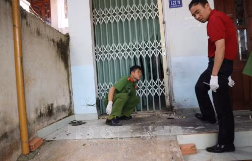 dieu tra vu no trong dem tai nha dan