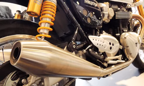 triumph thruxton r moto cafe racer 595 trieu dong o viet nam