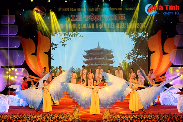 ha tinh ton vinh 55 doanh nghiep doanh nhan tieu bieu nam 2017