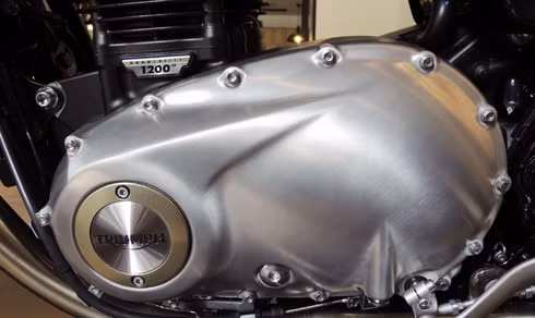 triumph thruxton r moto cafe racer 595 trieu dong o viet nam